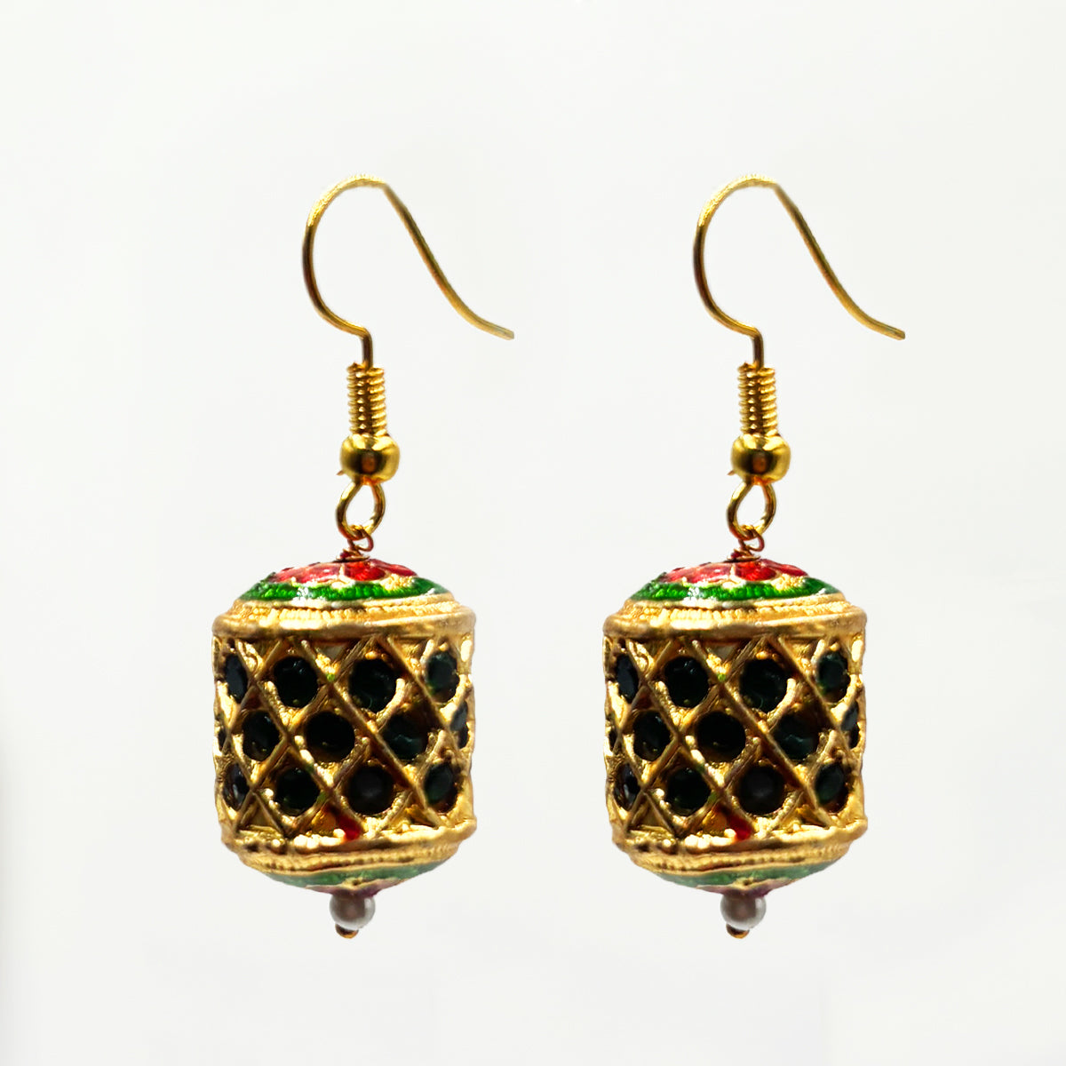 Traditional Gold-Plated Necklace and Earring Set with Pearl Detailing