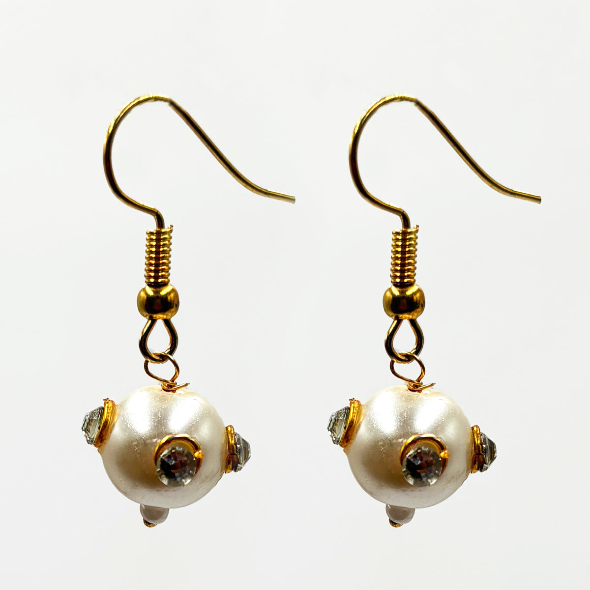 Elegant Pearl-Studded Gold-Plated Necklace and Earring Set