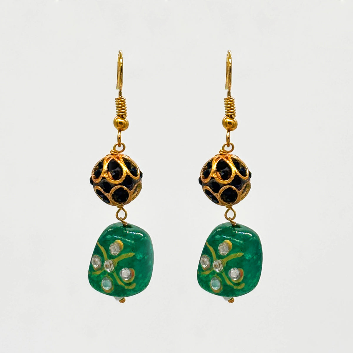 Green Kundan Necklace and Earring Set with Floral Detailing