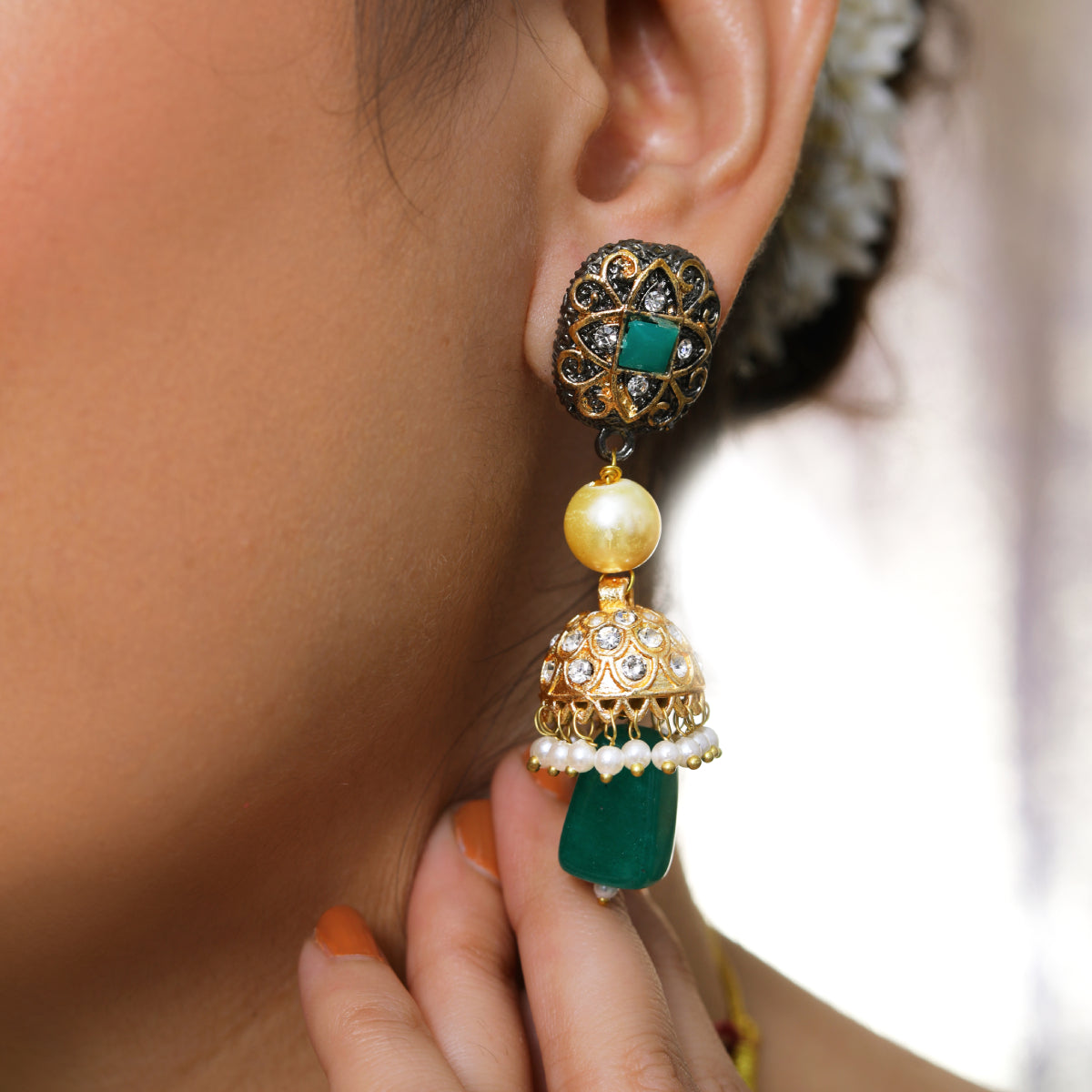 Grand Emerald Pearl Jadau Set