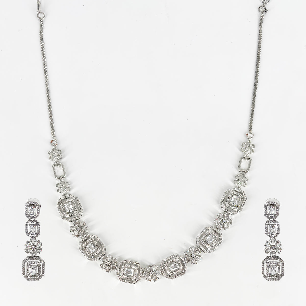 Silver-Plated Diamond-Cut Necklace Set with Earrings