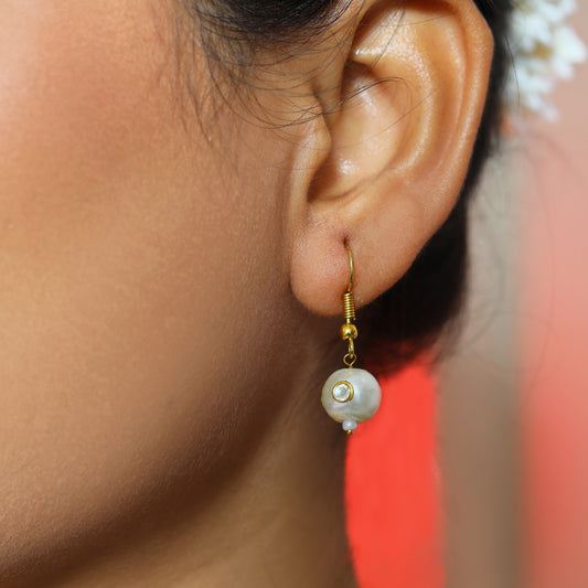 Elegant Pearl-Studded Gold-Plated Necklace and Earring Set