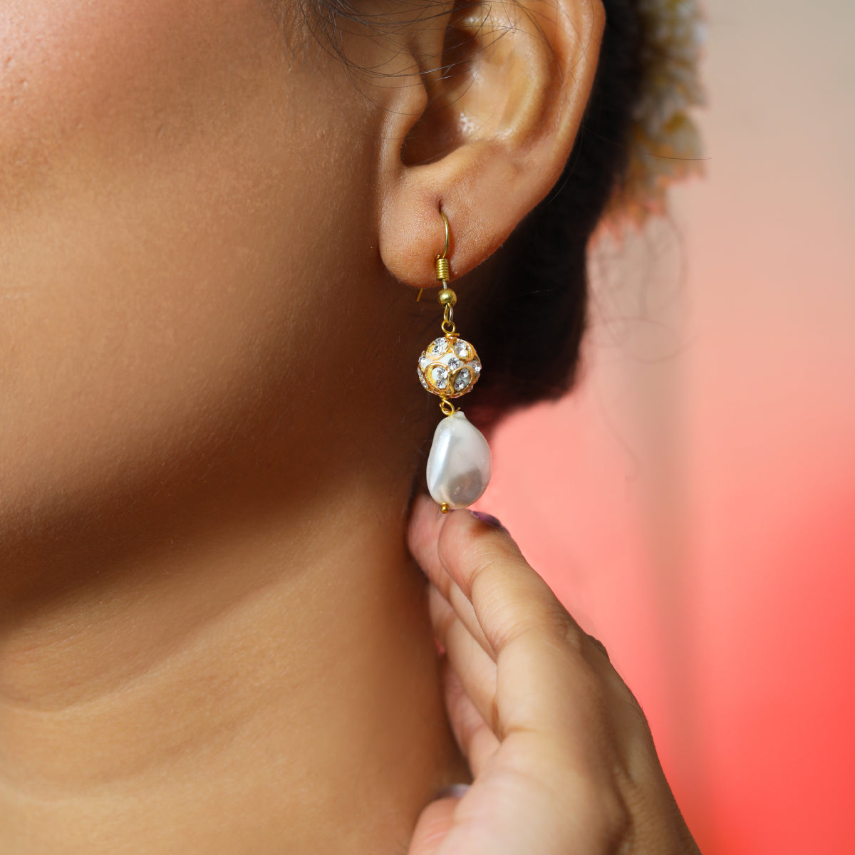 Luxurious Handcrafted Multi-Layer Gemstone and Pearl Long Necklace Set with Earrings