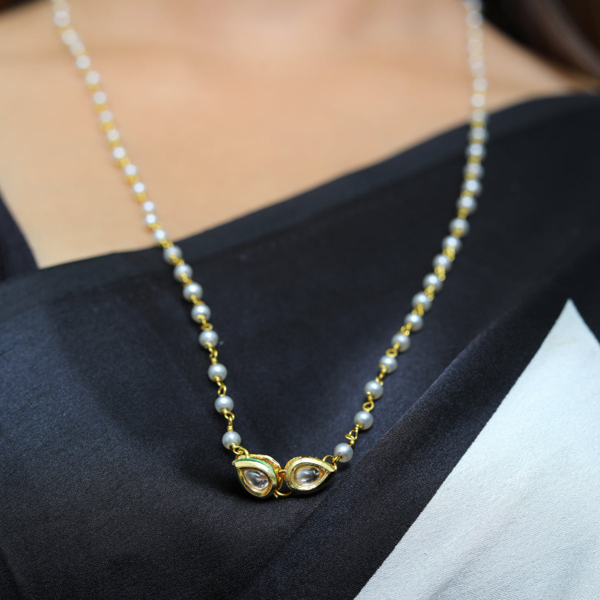 Gray Pearl Kundan Pendant Chain