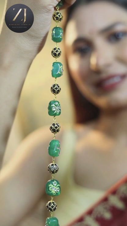 Green Kundan Necklace and Earring Set with Floral Detailing